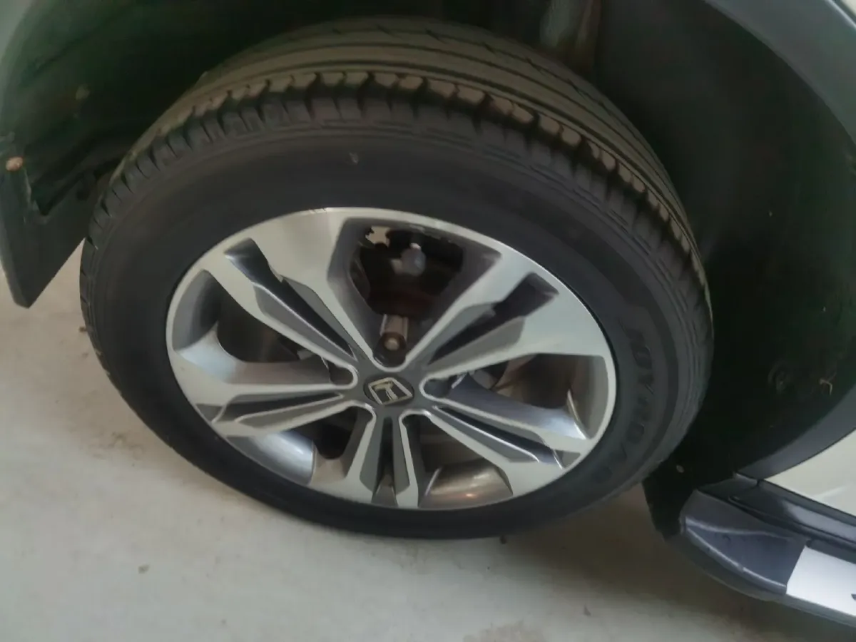 2015 Luxgen 6 SUV 1.8T 180HP L4 6AT,autocango,china used car exporter,china ev exporter,chinese used car exporter,chinese used ev exporter