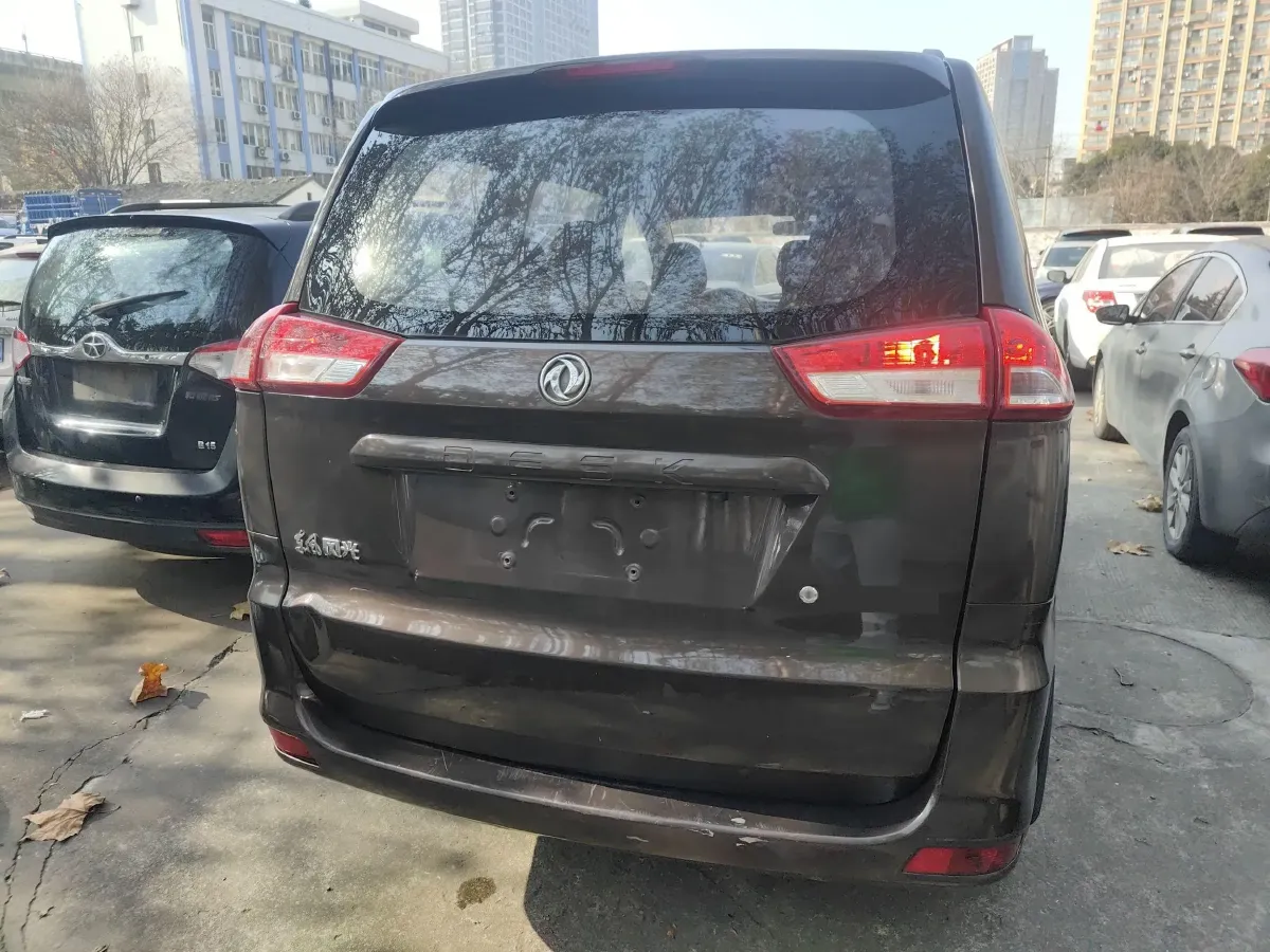 2017 DongFeng Fengon Fengon 330 1.5L 109HP L4 5MT,autocango,china used car exporter,china ev exporter,chinese used car exporter,chinese used ev exporter