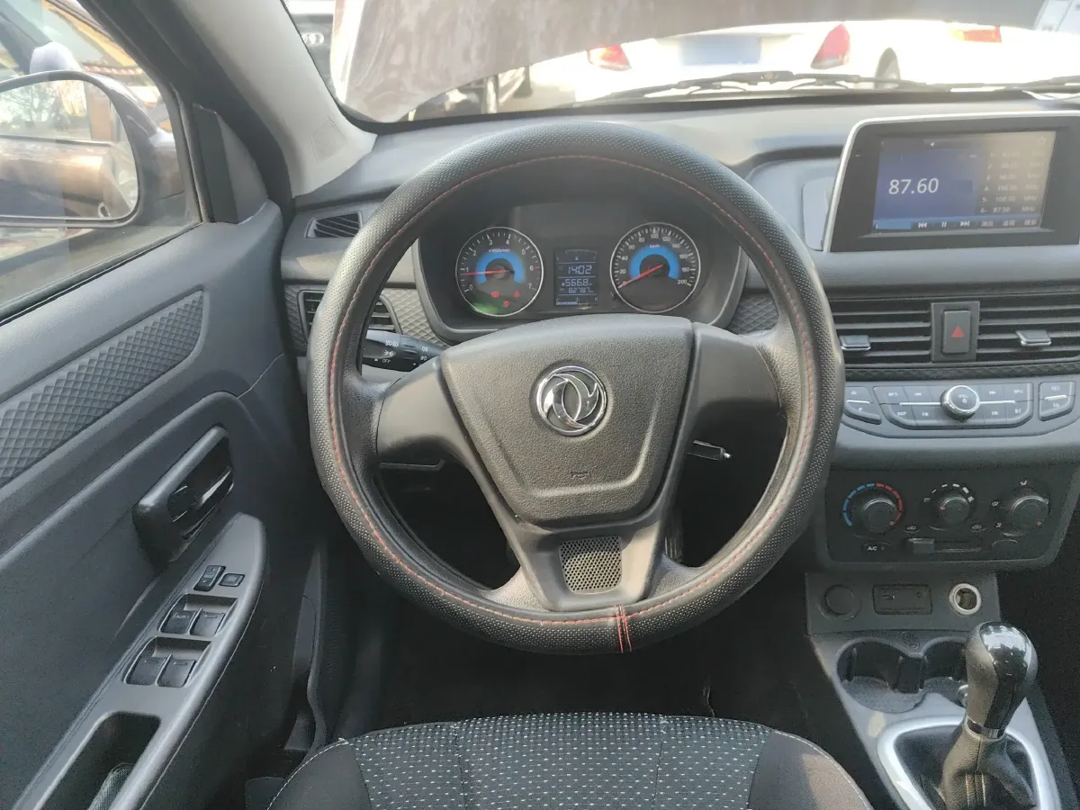 2017 DongFeng Fengon Fengon 330 1.5L 109HP L4 5MT,autocango,china used car exporter,china ev exporter,chinese used car exporter,chinese used ev exporter