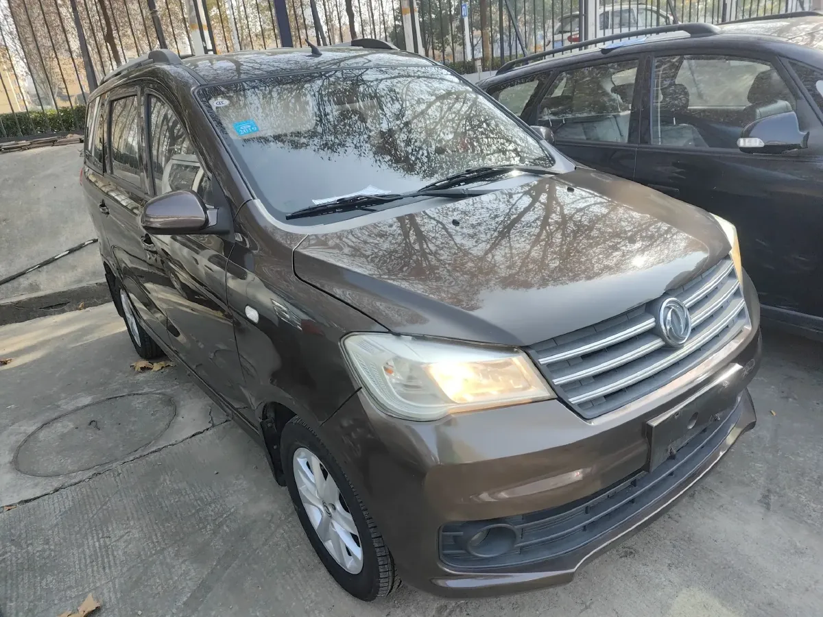 2017 DongFeng Fengon Fengon 330 1.5L 109HP L4 5MT,autocango,china used car exporter,china ev exporter,chinese used car exporter,chinese used ev exporter