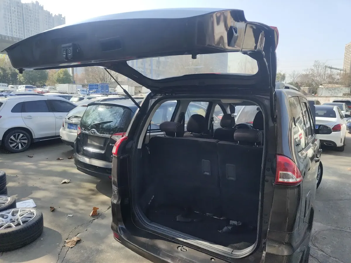 2017 DongFeng Fengon Fengon 330 1.5L 109HP L4 5MT,autocango,china used car exporter,china ev exporter,chinese used car exporter,chinese used ev exporter