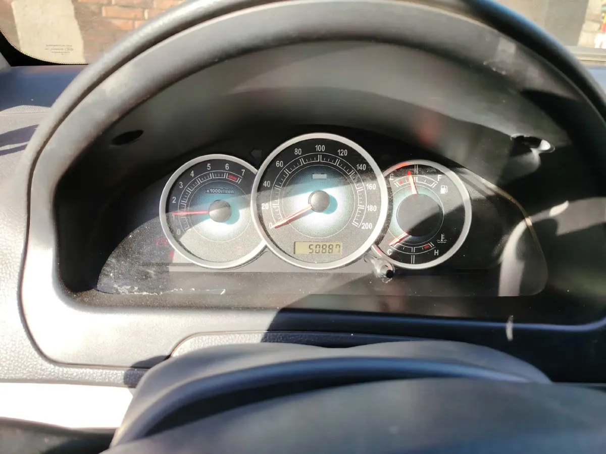 2012 FAW Vita V5 1.5L 102HP L4 5MT,autocango,china used car exporter,china ev exporter,chinese used car exporter,chinese used ev exporter