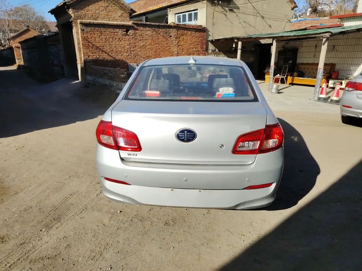 2012 FAW Vita V5 1.5L 102HP L4 5MT,autocango,china used car exporter,china ev exporter,chinese used car exporter,chinese used ev exporter