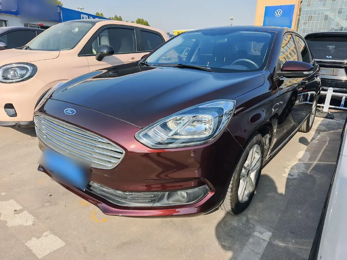 2019 Ford Escort 1.5L 122HP L3 6AT