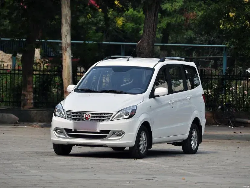 2014 BAIC WeiWang M20 1.5L 106HP L4 5MT,autocango,china used car exporter,china ev exporter,chinese used car exporter,chinese used ev exporter