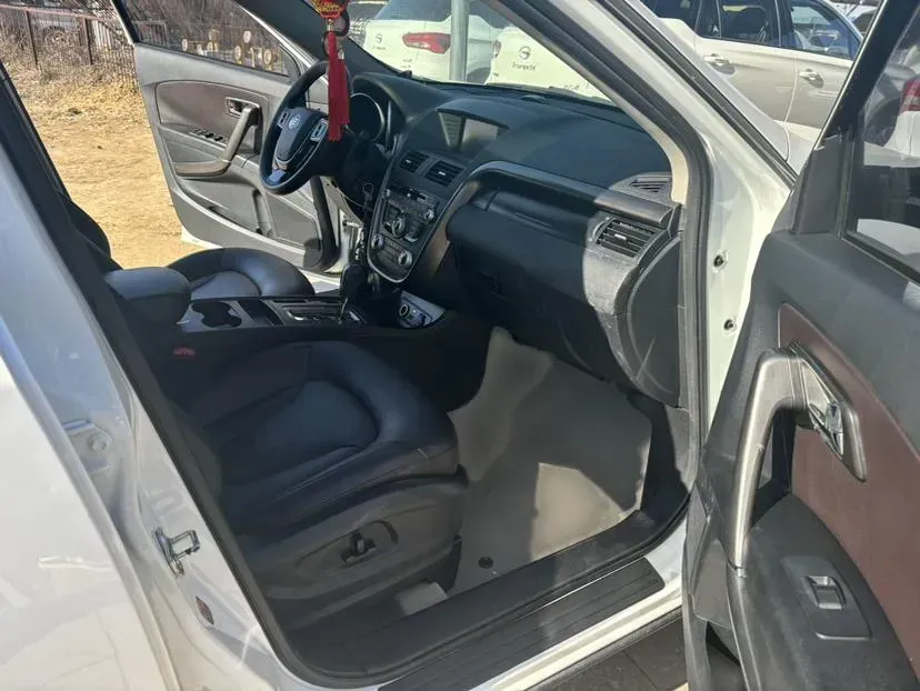 2016 Bestune X80 2.0L 147HP L4 6AT,autocango,china used car exporter,china ev exporter,chinese used car exporter,chinese used ev exporter