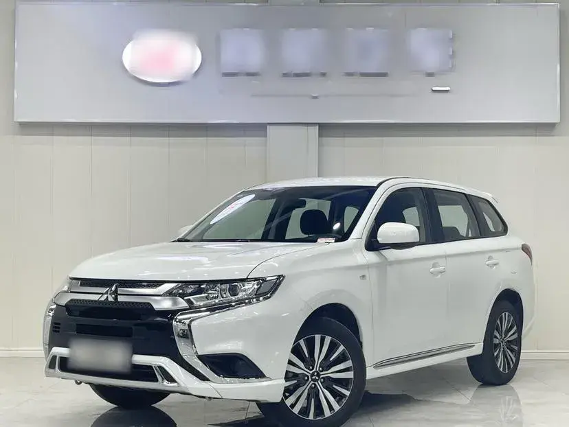 2021 Mitsubishi Outlander 2.0L 166HP L4 CVT