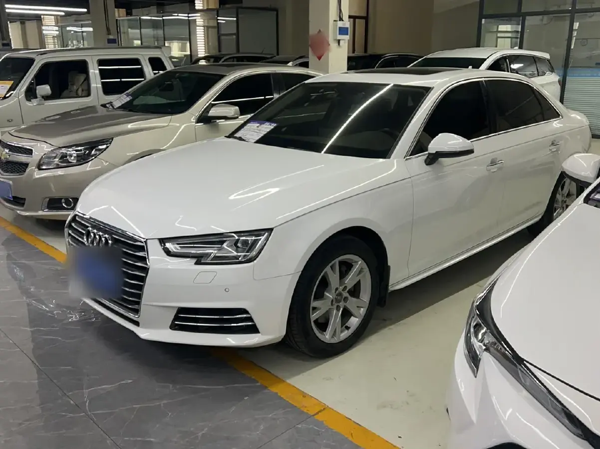 2018 Audi A4L 2.0T 190HP L4 7DCT