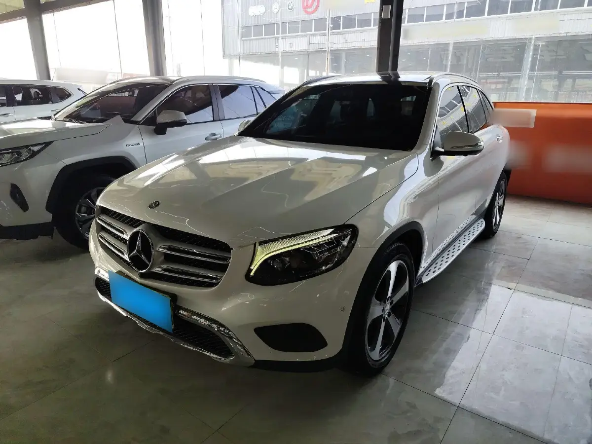 2016 Mercedes-Benz GLC Class 2.0T 245HP L4 9AT