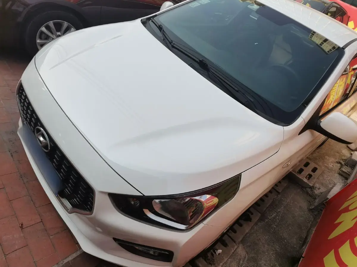 2017 Hyundai Reina 1.4L 95HP L4 5MT