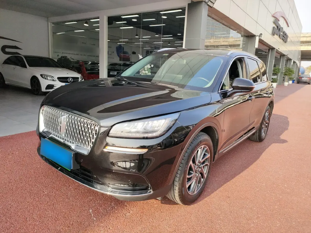 2022 Lincoln Corsair 2.0T 245HP L4 8AT