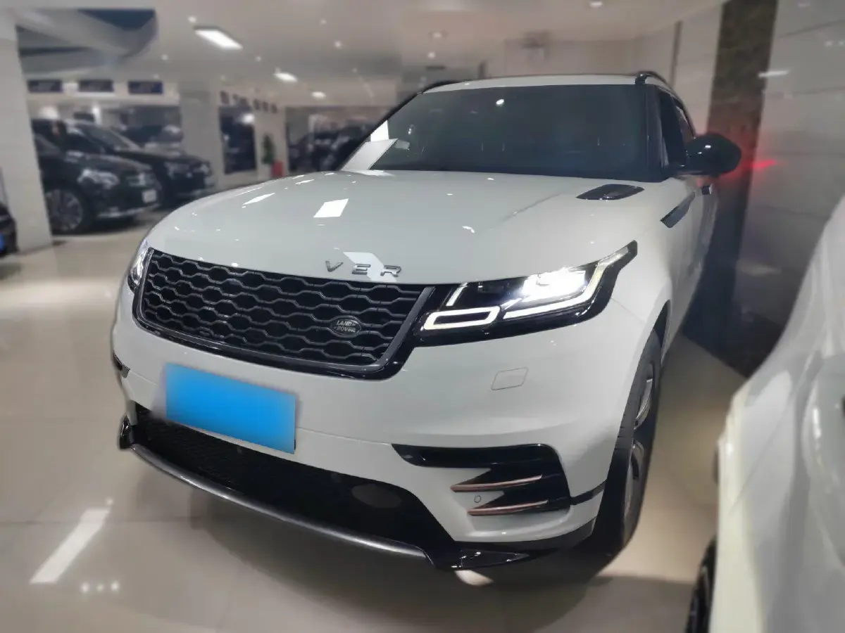 2018 Land Rover Range Rover Velar 2.0T 250HP L4 8AT