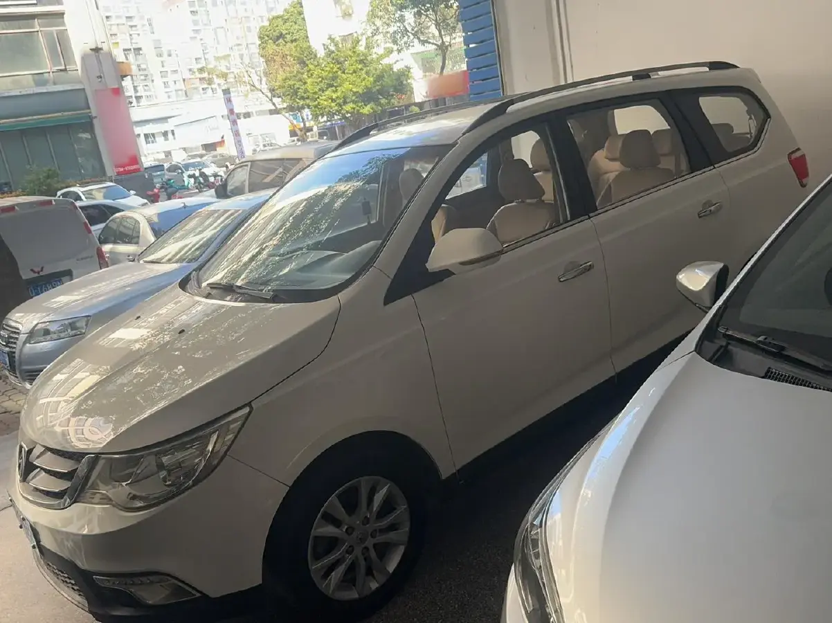 2015 BaoJun 730 1.8L 137HP L4 5MT