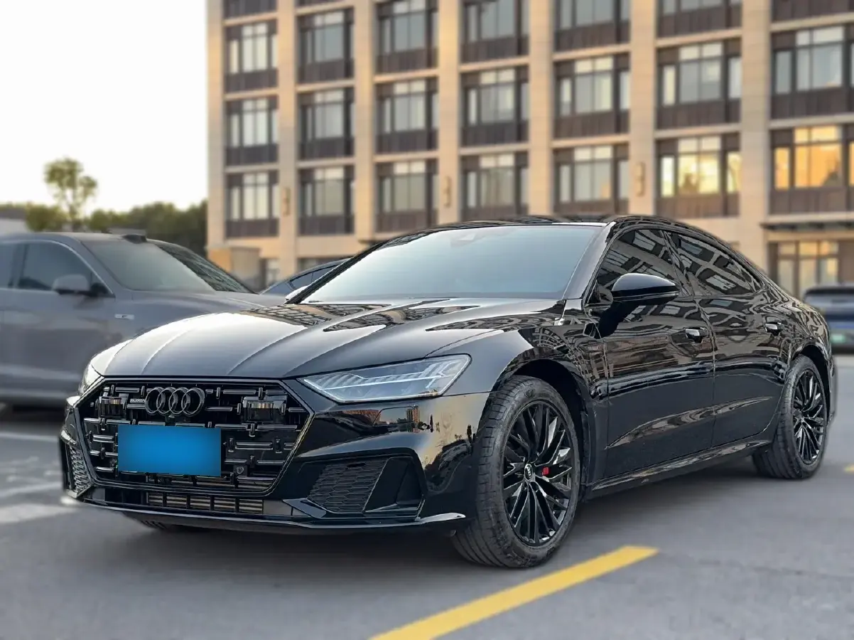 2024 Audi A7L 2.0T 245HP L4 7DCT