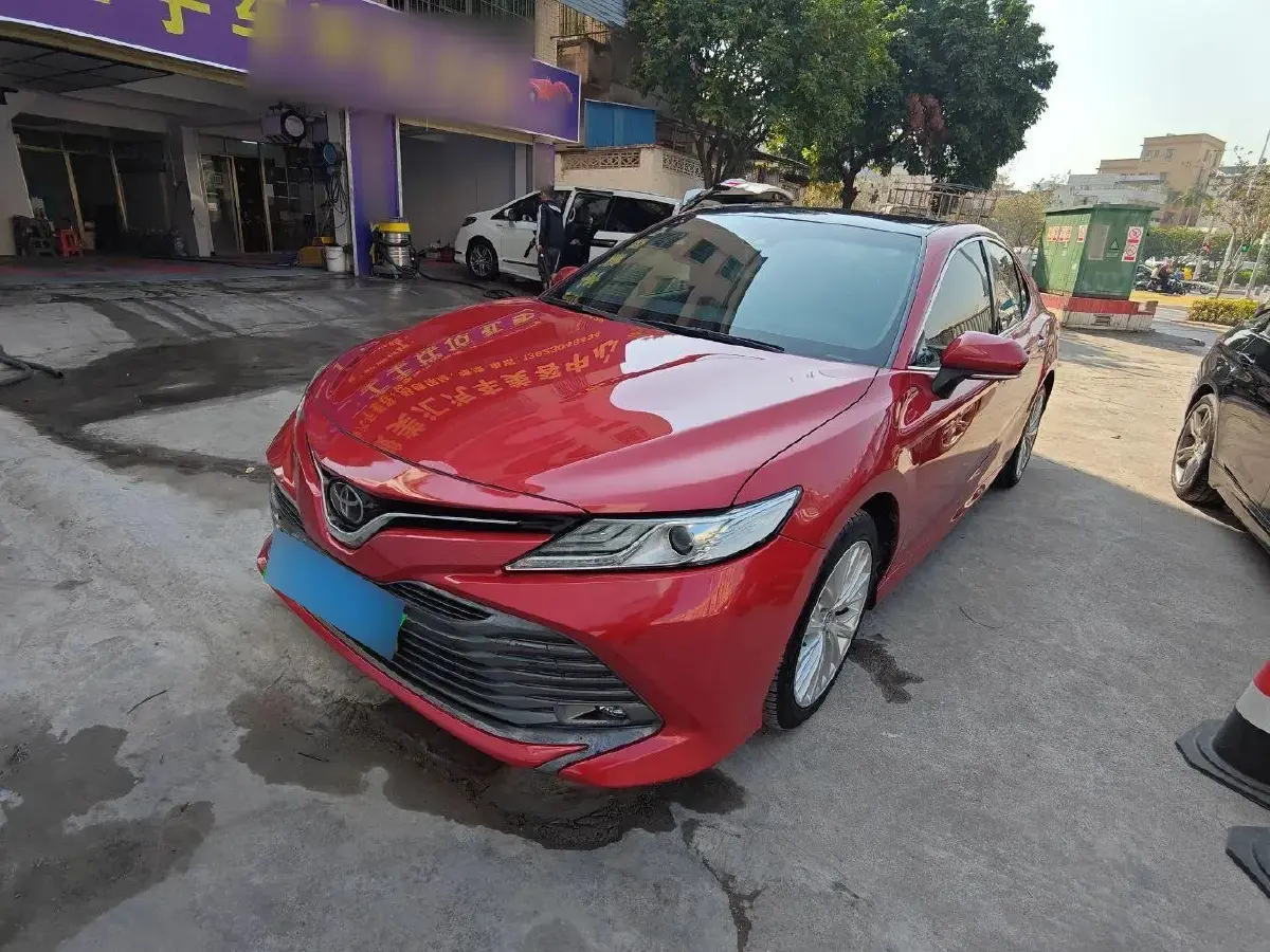 2018 Toyota Camry 2.5L 209HP L4 8AT