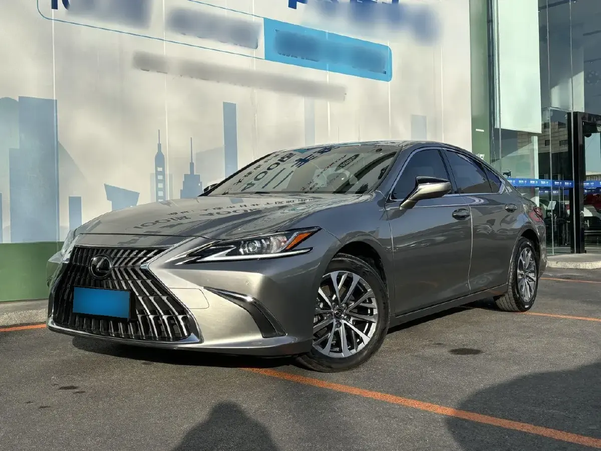 2022 Lexus ES 2.0L 173HP L4 CVT