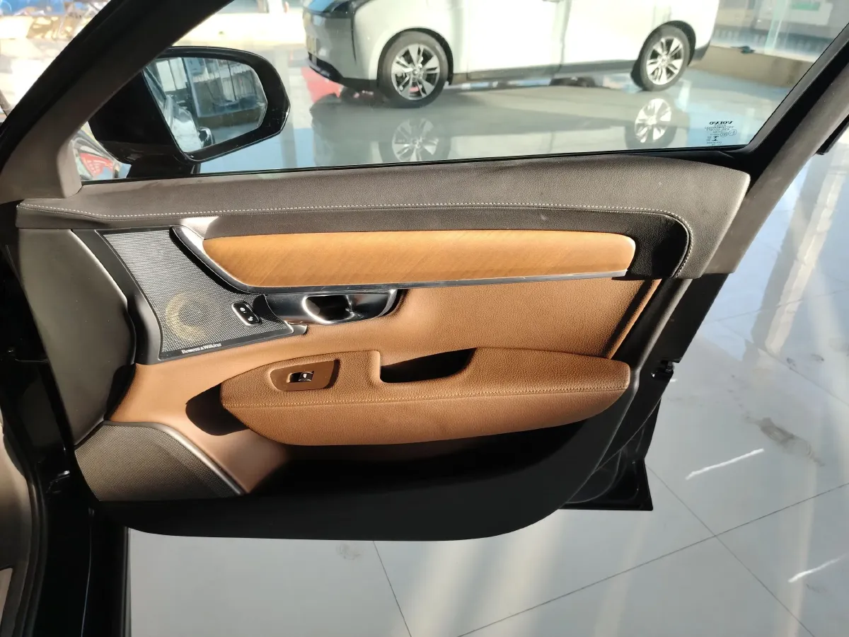 2019 Volvo S90 PHEV 2.0T 320HP L4 8AT PHEV 10.1KWH,autocango,china used car exporter,china ev exporter,chinese used car exporter,chinese used ev exporter