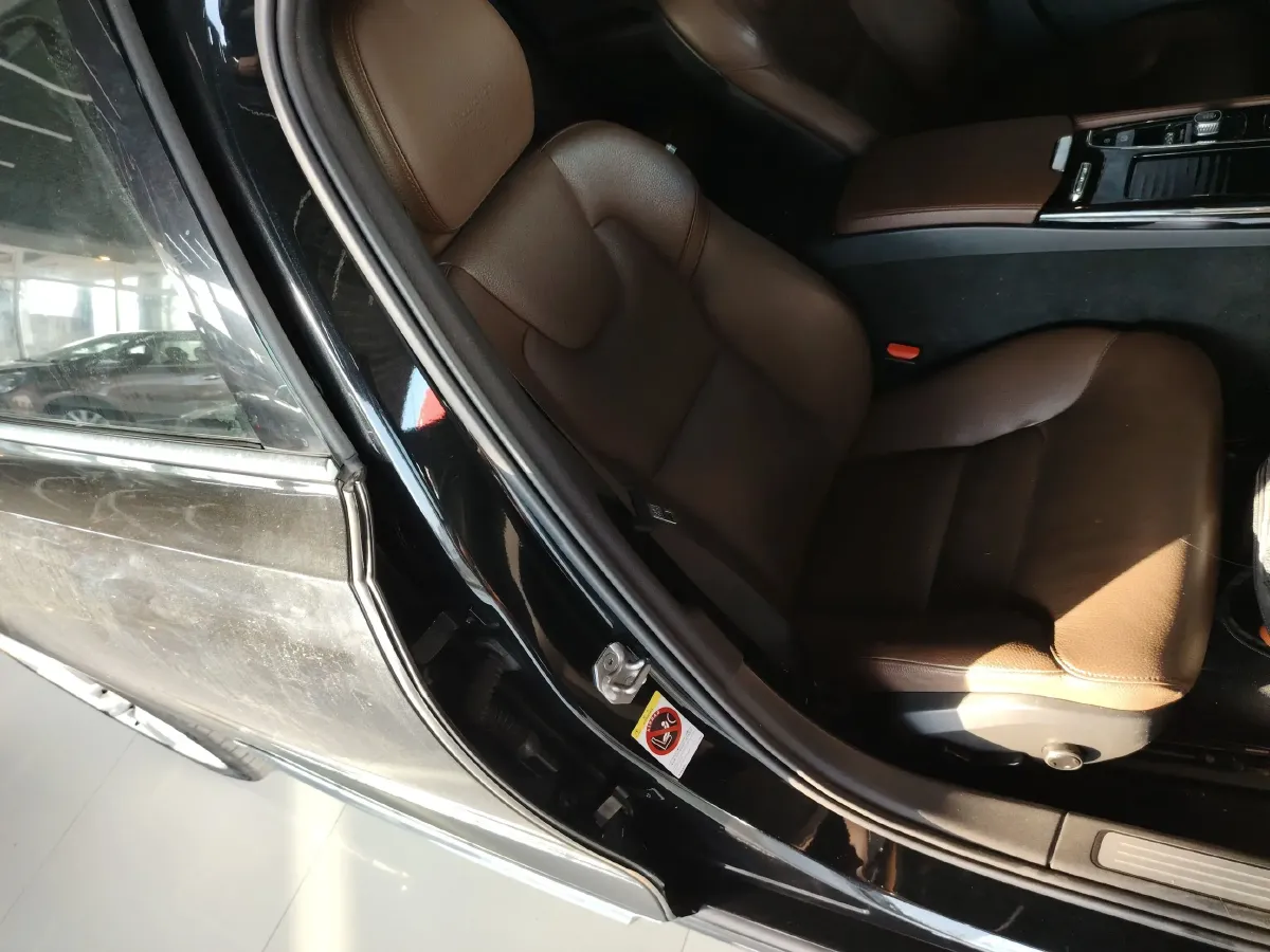 2019 Volvo S90 PHEV 2.0T 320HP L4 8AT PHEV 10.1KWH,autocango,china used car exporter,china ev exporter,chinese used car exporter,chinese used ev exporter