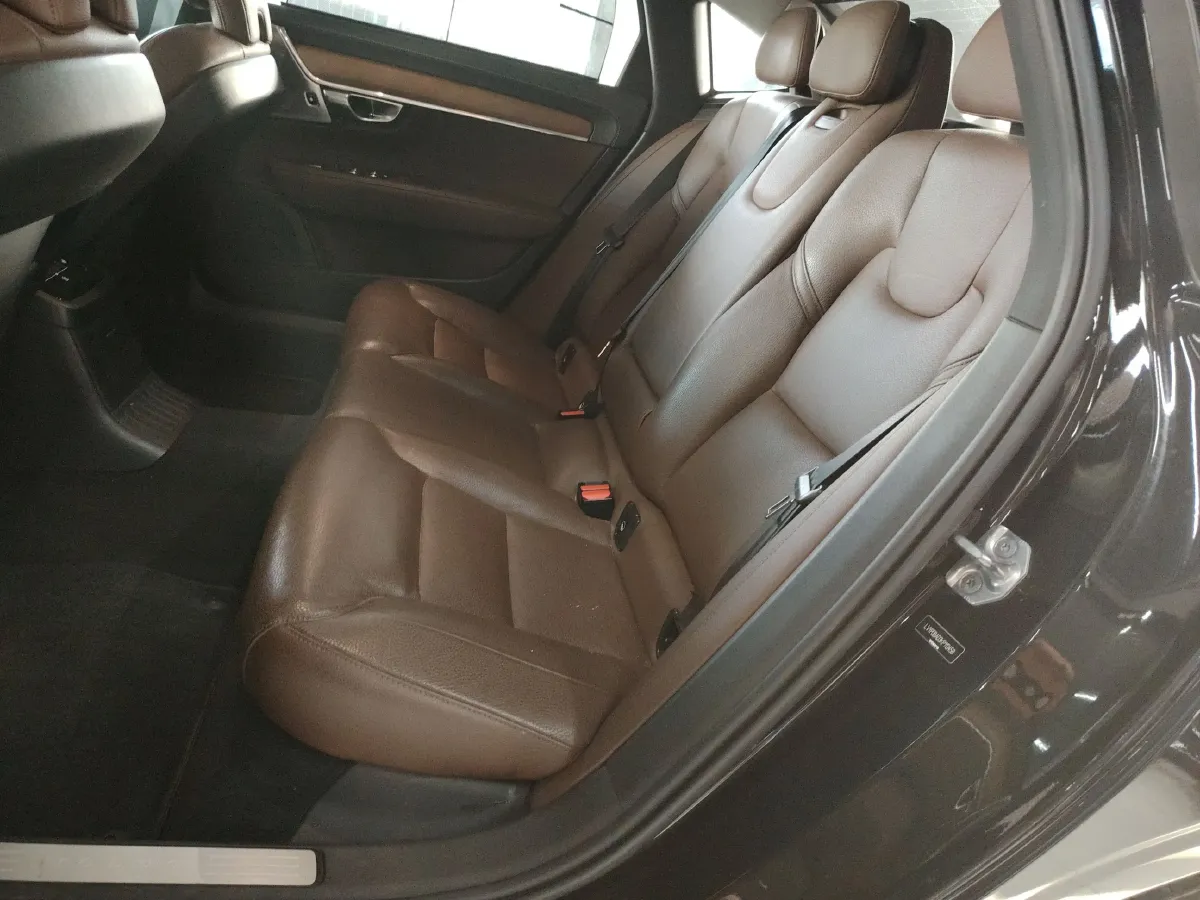 2019 Volvo S90 PHEV 2.0T 320HP L4 8AT PHEV 10.1KWH,autocango,china used car exporter,china ev exporter,chinese used car exporter,chinese used ev exporter