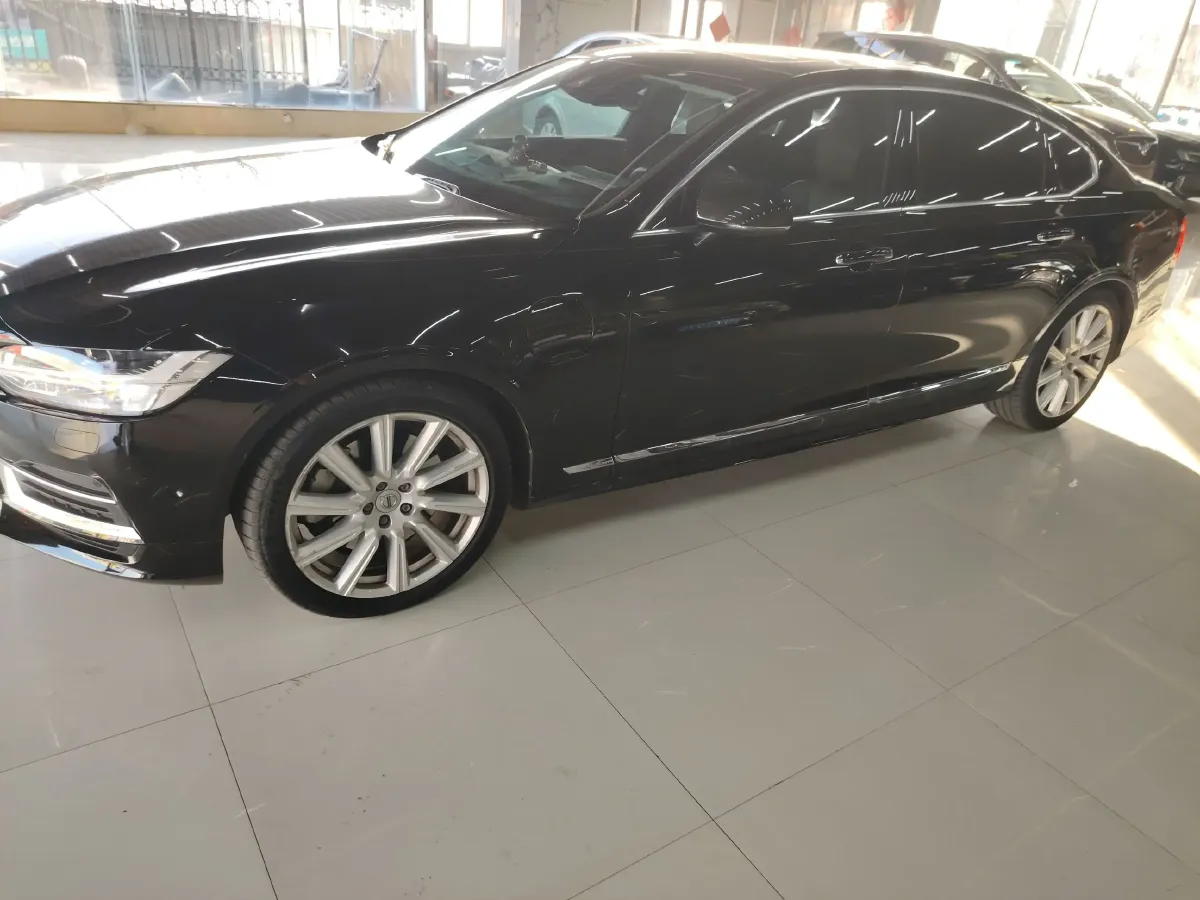 2019 Volvo S90 PHEV 2.0T 320HP L4 8AT PHEV 10.1KWH,autocango,china used car exporter,china ev exporter,chinese used car exporter,chinese used ev exporter