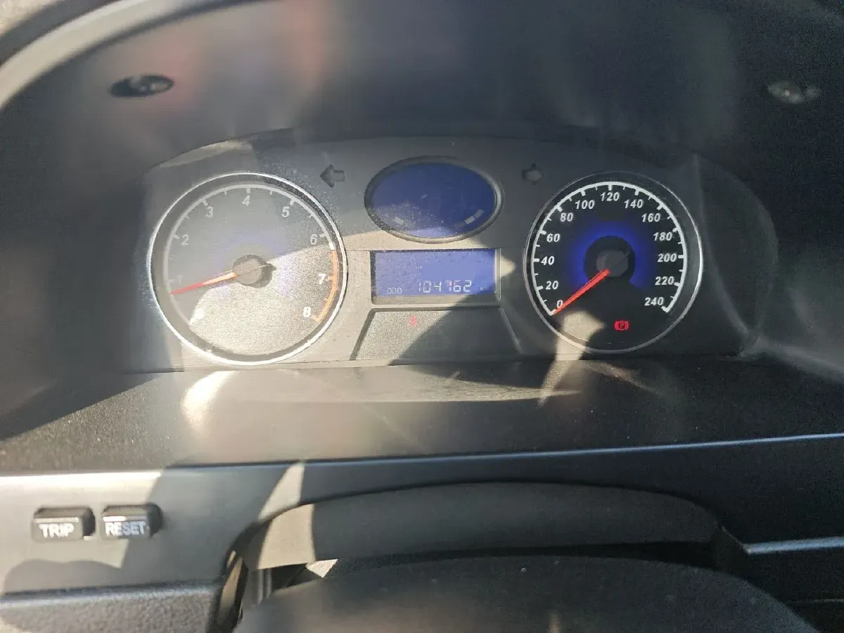 2013 Geely Emgrand Classic 1.5L 109HP L4 5MT,autocango,china used car exporter,china ev exporter,chinese used car exporter,chinese used ev exporter