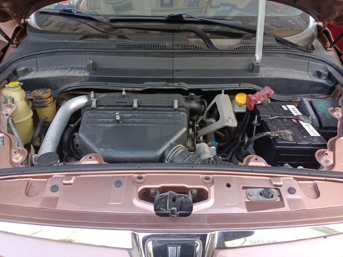 2012 Luxgen Grand7 SUV 2.2T 178HP L4 5AT,autocango,china used car exporter,china ev exporter,chinese used car exporter,chinese used ev exporter