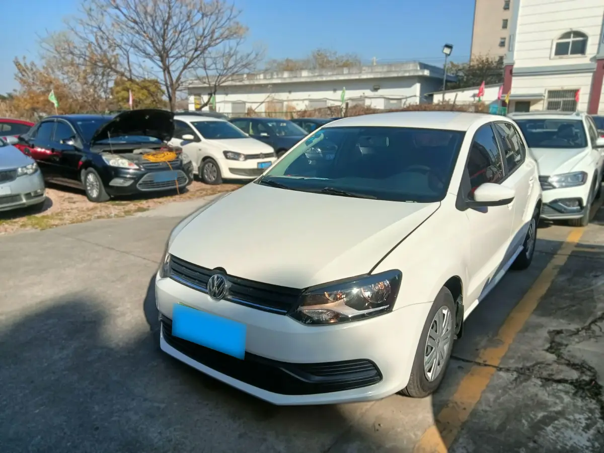 2016 Volkswagen Polo 1.4L 90HP L4 6AT