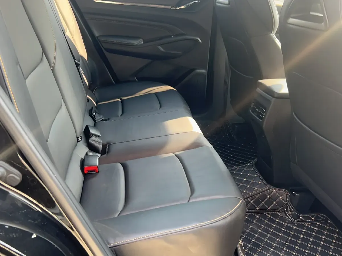 2023 ChangAn Oshan X5 Plus 1.5T 188HP L4 7DCT,autocango,china used car exporter,china ev exporter,chinese used car exporter,chinese used ev exporter