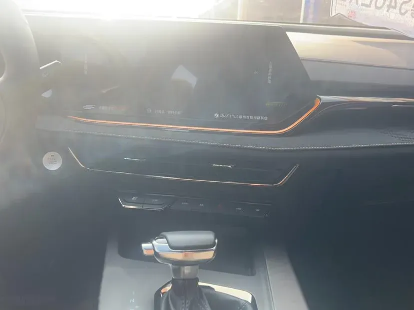 2023 ChangAn Oshan X5 Plus 1.5T 188HP L4 7DCT,autocango,china used car exporter,china ev exporter,chinese used car exporter,chinese used ev exporter