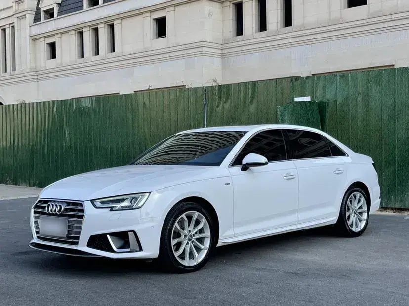 2019 Audi A4L 2.0T 190HP L4 7DCT