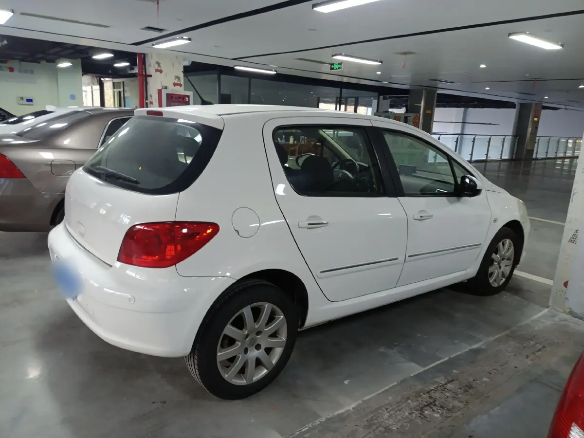2013 Peugeot 307 1.6L 117HP L4 5MT,autocango,china used car exporter,china ev exporter,chinese used car exporter,chinese used ev exporter