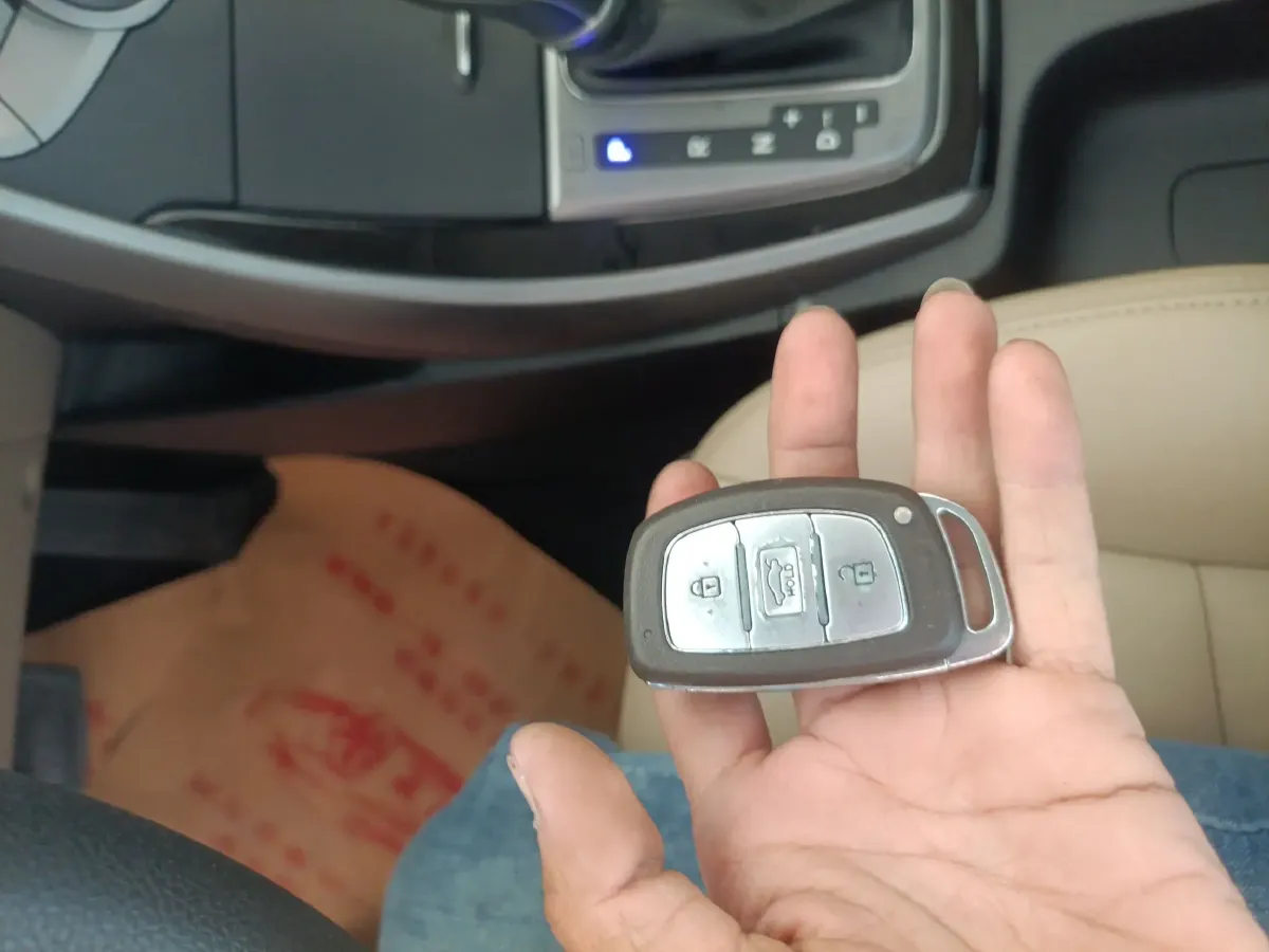 2016 Hyundai Elantra 1.6L 128HP L4 6AT,autocango,china used car exporter,china ev exporter,chinese used car exporter,chinese used ev exporter