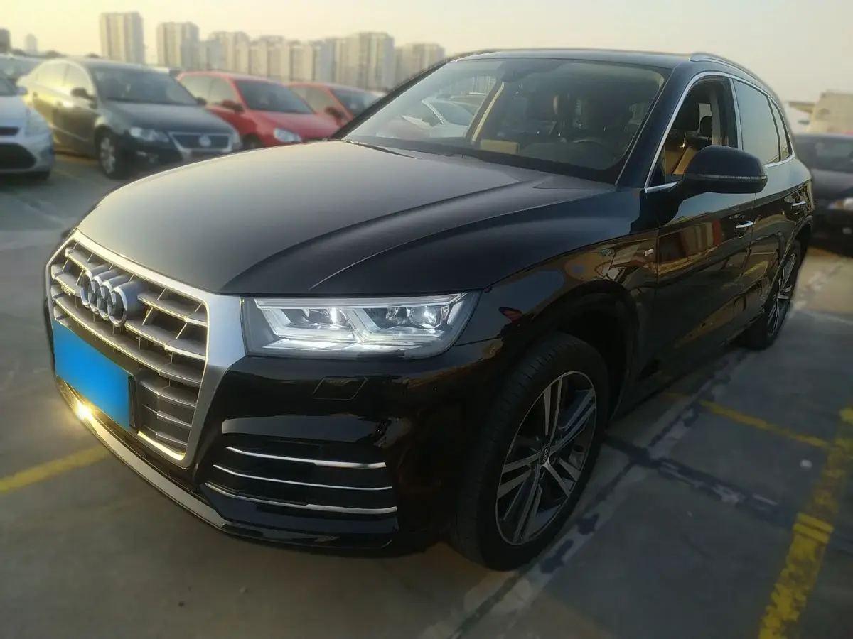 2018 Audi Q5L 2.0T 252HP L4 7DCT
