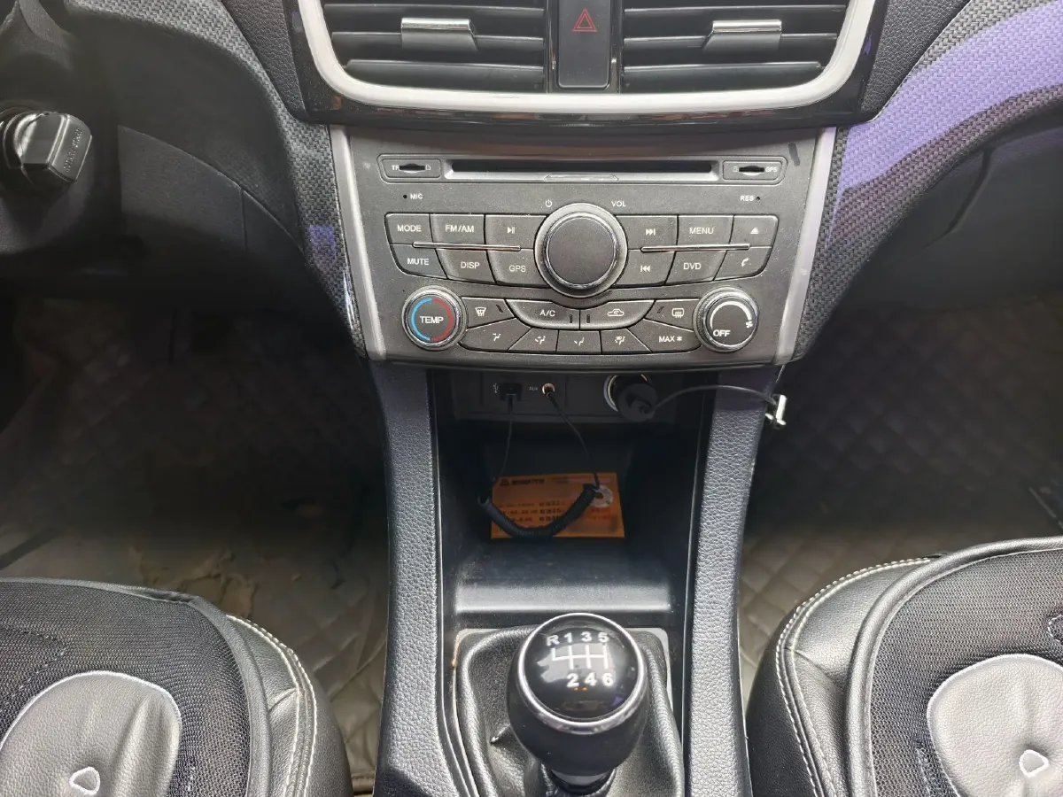 2014 Soueast V5 1.5T 150HP L4 6MT,autocango,china used car exporter,china ev exporter,chinese used car exporter,chinese used ev exporter