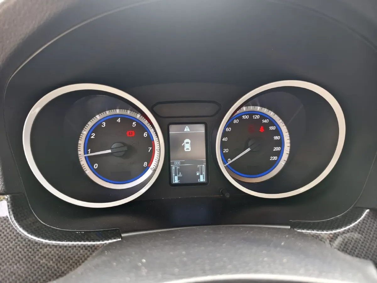 2014 Soueast V5 1.5T 150HP L4 6MT,autocango,china used car exporter,china ev exporter,chinese used car exporter,chinese used ev exporter