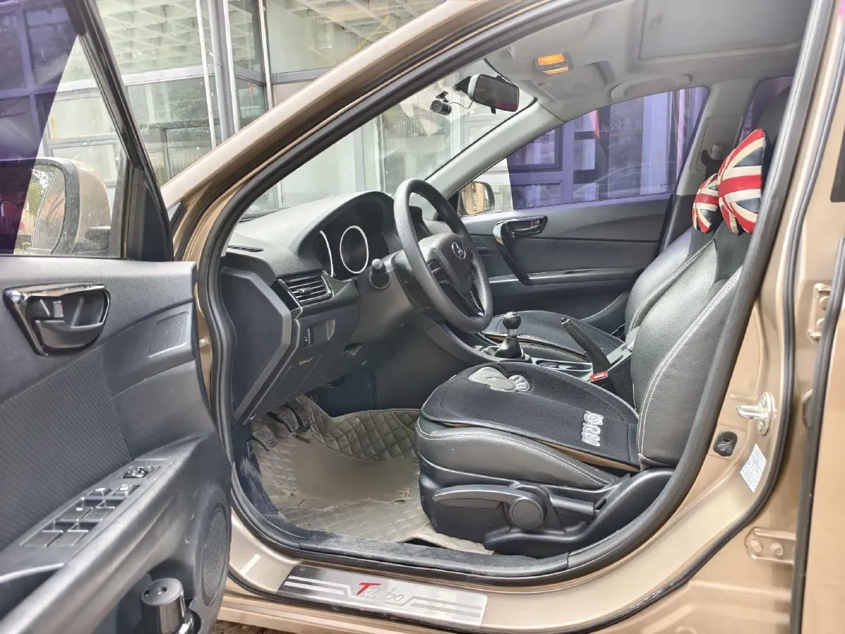 2014 Soueast V5 1.5T 150HP L4 6MT,autocango,china used car exporter,china ev exporter,chinese used car exporter,chinese used ev exporter