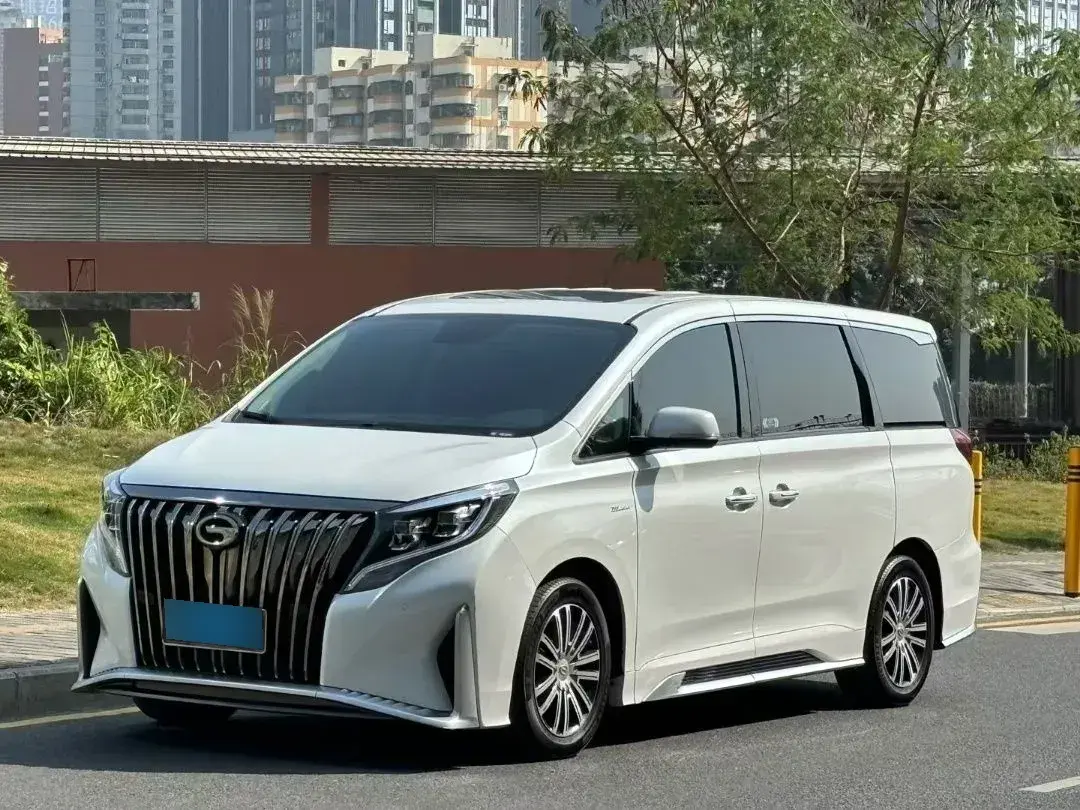 2021 GAC Trumpchi M8 2.0T 252HP L4 8AT