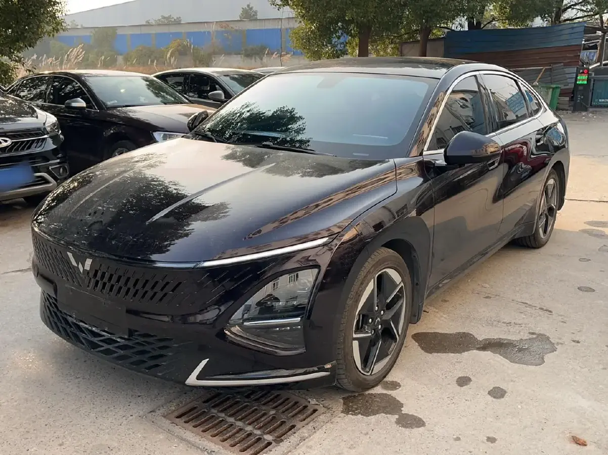 2023 WuLing XingGuang 1.5L 106HP L4 E-CVT PHEV 20.5KWH