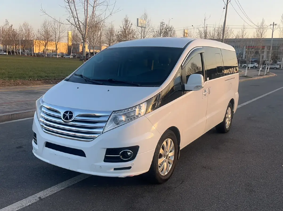 2016 JAC Refine M5 2.0T 177HP L4 5AT