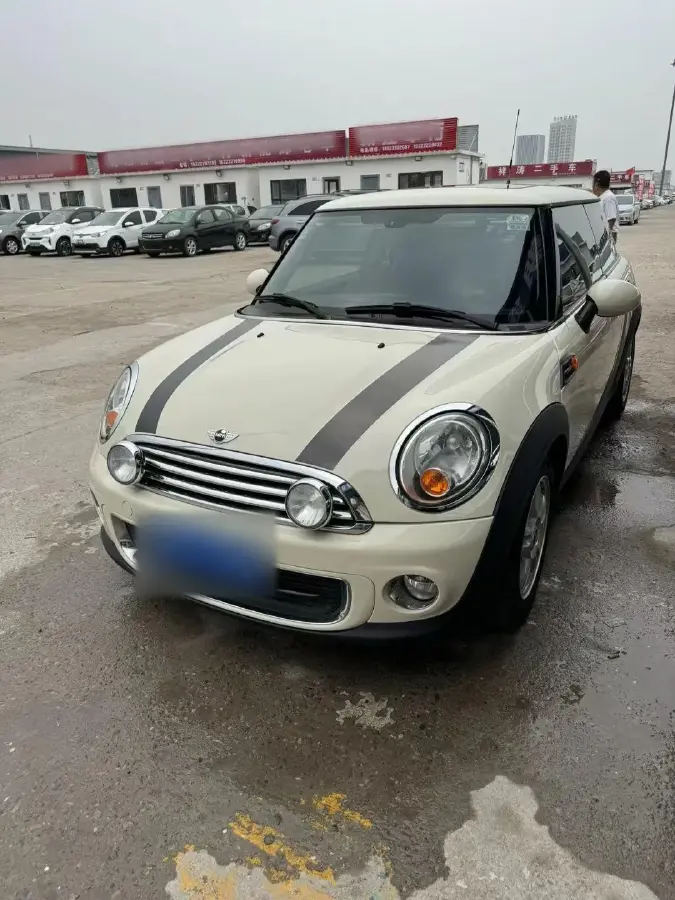 2013 MINI MINI 1.6L 98HP L4 6AT