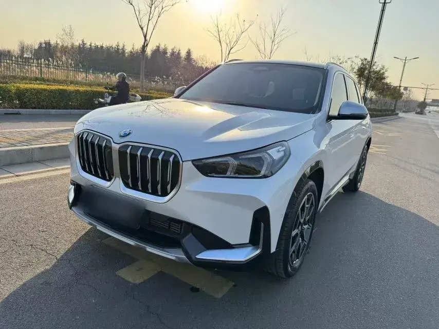 2023 BMW X1 2.0T 204HP L4 7DCT