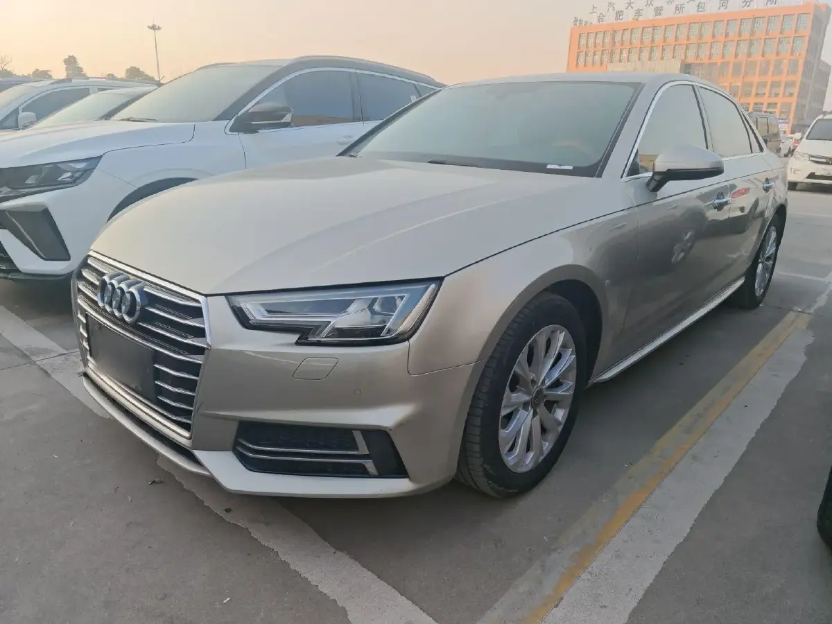 2019 Audi A4L 2.0T 190HP L4 7DCT