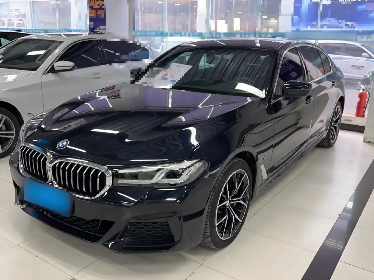 2022 BMW 5 Series 2.0T 252HP L4 8AT