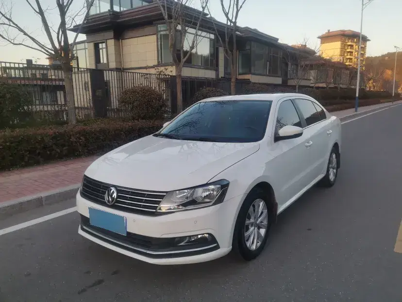 2015 Volkswagen Lavida 1.6L 110HP L4 5MT