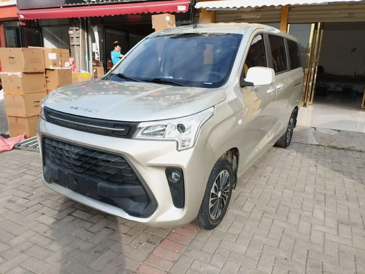 2022 DongFeng Fengon Fengon 380 1.5L 112HP L4 5MT,autocango,china used car exporter,china ev exporter,chinese used car exporter,chinese used ev exporter