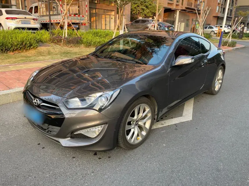 2012 Hyundai Rohens-Coupe 2.0T 260HP L4 8AT,autocango,china used car exporter,china ev exporter,chinese used car exporter,chinese used ev exporter