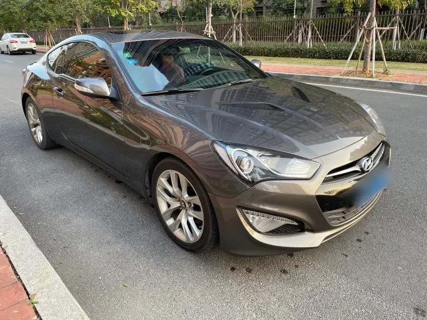 2012 Hyundai Rohens-Coupe 2.0T 260HP L4 8AT,autocango,china used car exporter,china ev exporter,chinese used car exporter,chinese used ev exporter