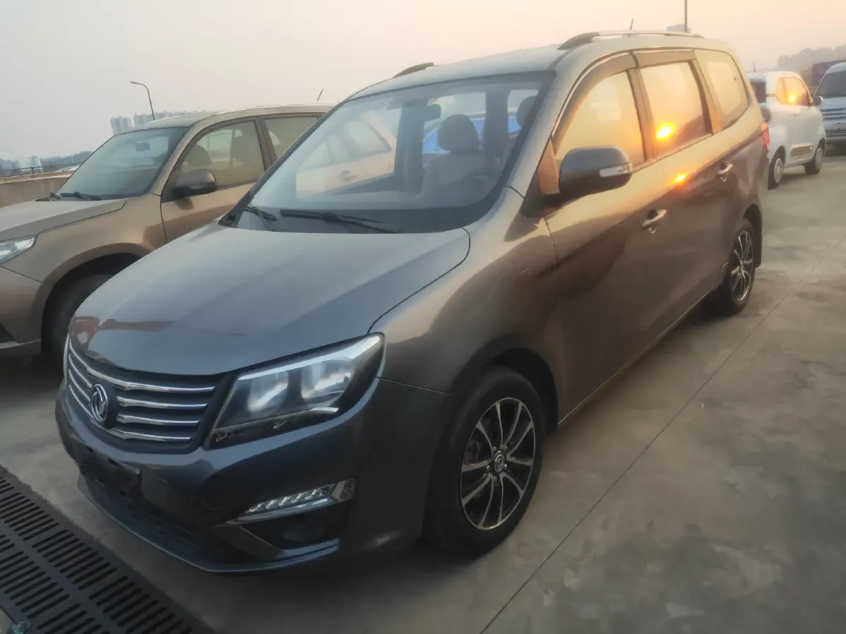 2016 DongFeng Forthing S500 1.5L 120HP L4 5MT,autocango,china used car exporter,china ev exporter,chinese used car exporter,chinese used ev exporter