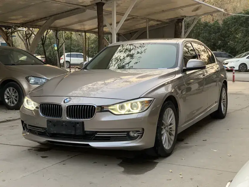 2013 BMW 3 Series 2.0T 184HP L4 8AT