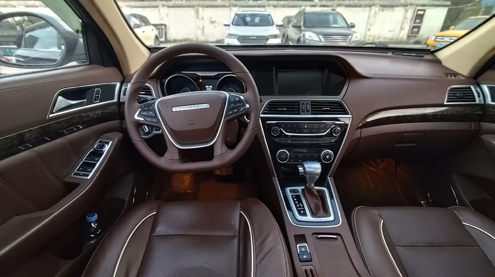 2017 Leopaard CS10 1.5T 150HP L4 CVT,autocango,china used car exporter,china ev exporter,chinese used car exporter,chinese used ev exporter